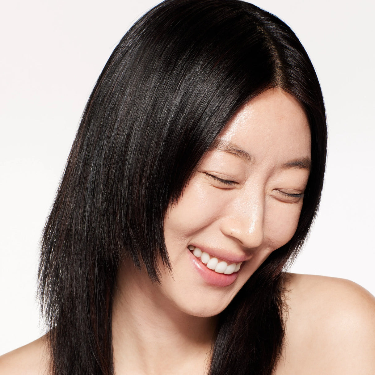 Revitalessence Skin Glow Foundation-Shiseido