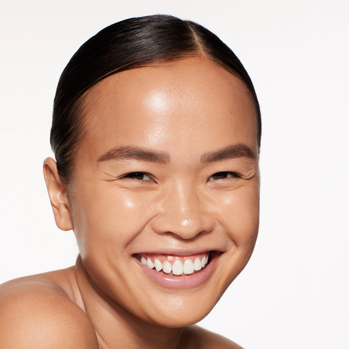 Revitalessence Skin Glow Foundation-Shiseido